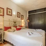 Morena Villa *